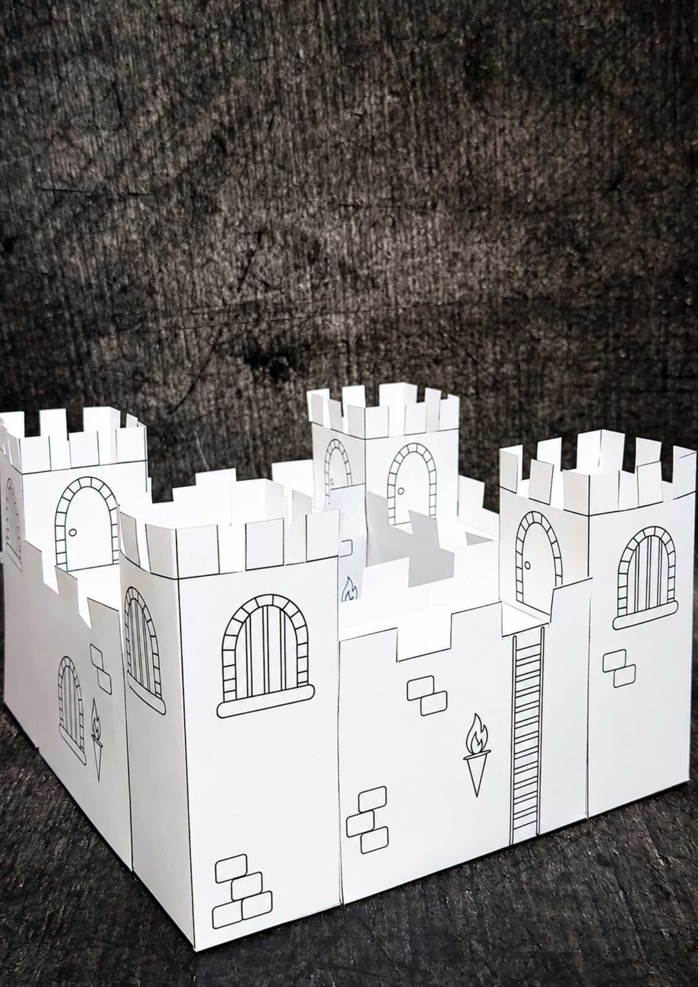 Riddarborg i 3D – Bygg och färglägg din egen borg